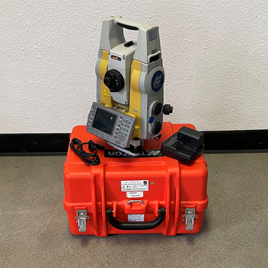 Topcon MS-05AX Monitoring Station auf Koffer mit Ladegerät und Akku